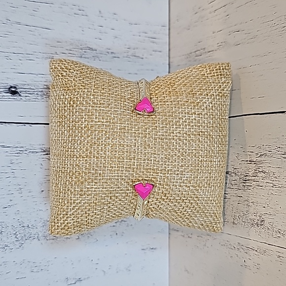 Kendra Scott Hot Pink Triangle Gold Set - Picture 1 of 8